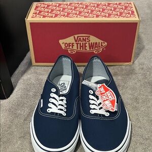 Vans Men's size 9 Navy Blue Brand new in box